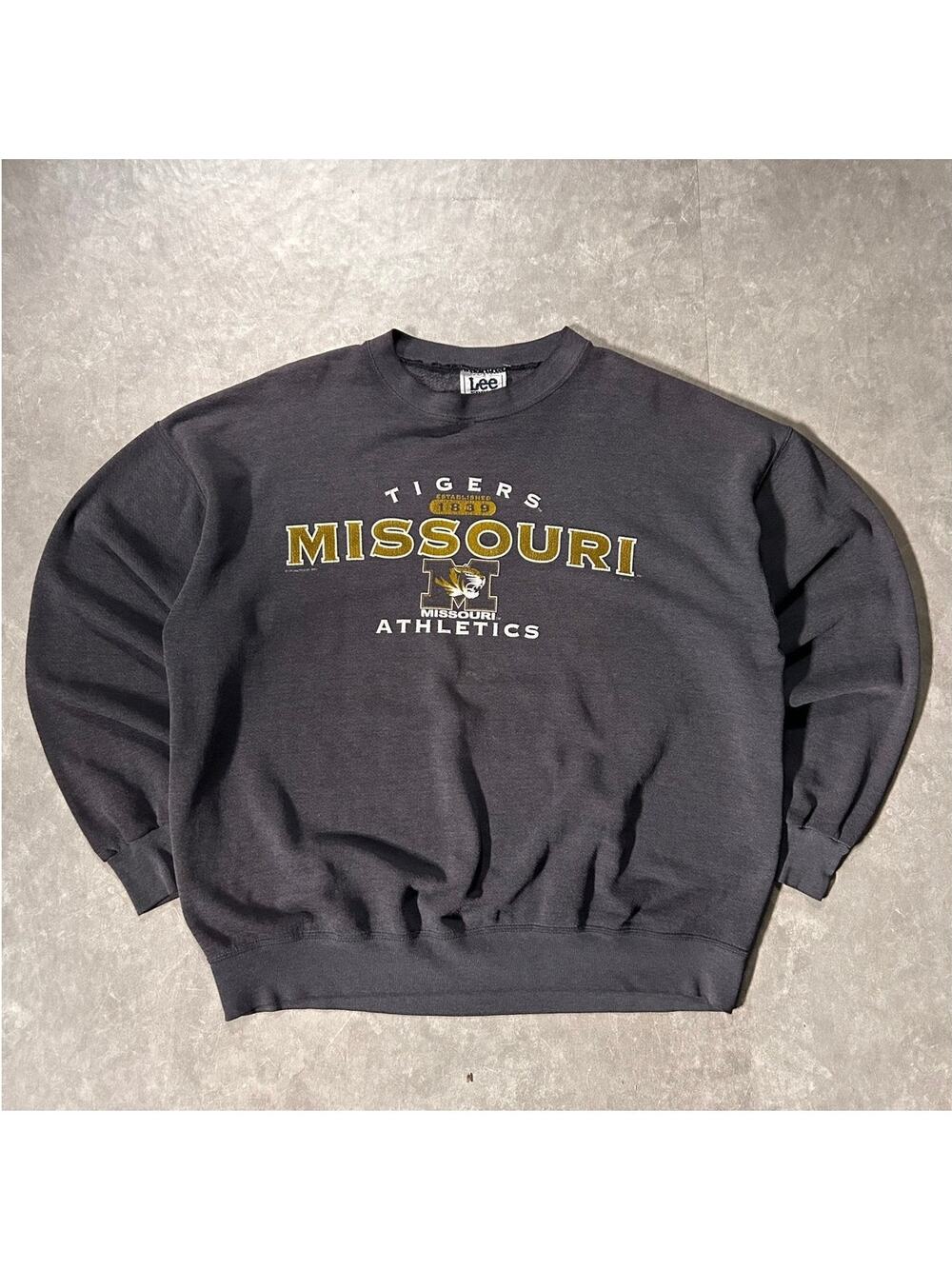 90's Vintage Missouri Tigers Faded Black Crewneck -XL